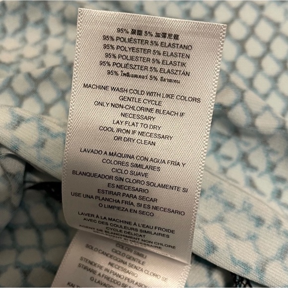 MK V- Neck Blouse. Size Medium (EUC) - Picture 10 of 11